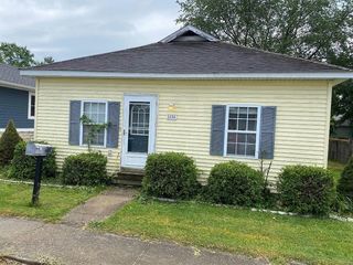 Foreclosed Home - 1524 2ND ST, 47421