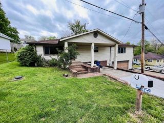 Foreclosed Home - 1630 HAWTHORNE DR, 47421