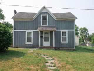 Foreclosed Home - 802 9TH ST, 47421
