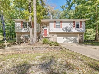 Foreclosed Home - 352 BRIARWOOD LN, 47421