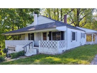 Foreclosed Home - 315 E Mechanic St, 47424