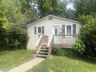 Foreclosed Home - 315 S SALE ST, 47429