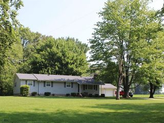 Foreclosed Home - 9718 W TERRE HAUTE RD, 47438