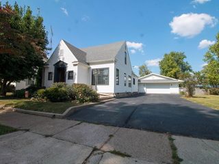 Foreclosed Home - 750 E VINCENNES ST, 47441