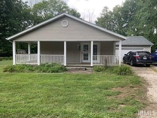 Foreclosed Home - 1601 N 1430 W, 47441