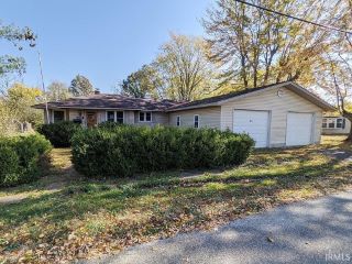 Foreclosed Home - 230 N WINE ST, 47443