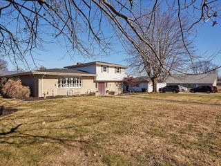 Foreclosed Home - 1209 W OAK ST, 47446