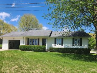 Foreclosed Home - 1140 E INDIAN TRAIL RD, 47454