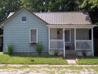Foreclosed Home - 240 E WAYNE ST, 47460