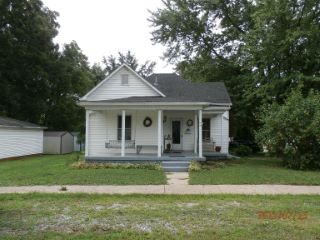 Foreclosed Home - 735 W 6TH ST, 47512