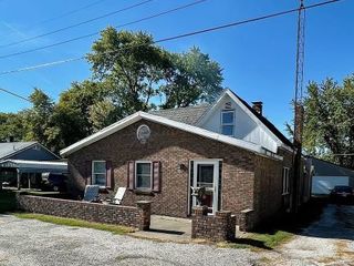 Foreclosed Home - 109 W HAMILTON ST, 47516