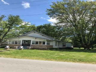 Foreclosed Home - 203 N MAIN ST, 47519