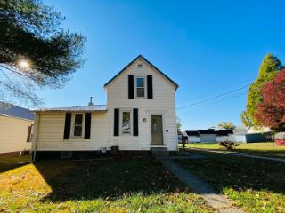 Foreclosed Home - 707 E 2ND ST, 47542