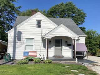 Foreclosed Home - 1329 GREENE ST, 47546