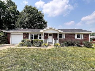Foreclosed Home - 1001 HASENOUR AVE, 47546