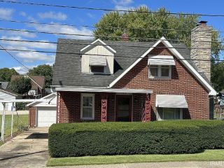 Foreclosed Home - 1611 MILL ST, 47546