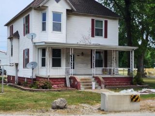 Foreclosed Home - 601 MAPLE AVE, 47561