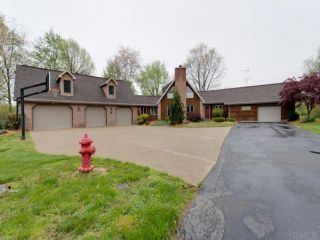Foreclosed Home - 162 W SILVER BELL CT, 47579