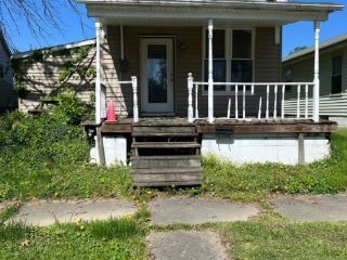 Foreclosed Home - 735 14TH ST, 47586