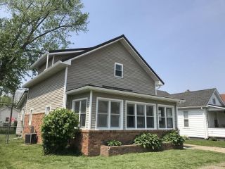 Foreclosed Home - 1207 STATE ST, 47591