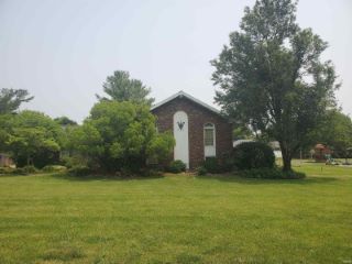 Foreclosed Home - 313 PINE ST, 47591