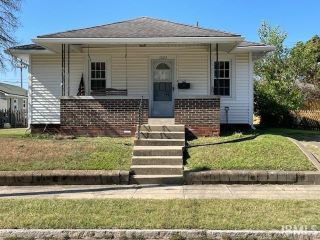 Foreclosed Home - 1023 BARNETT ST, 47591