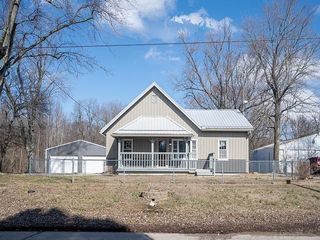 Foreclosed Home - 1171 E COUNTY ROAD 550 S, 47598