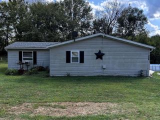 Foreclosed Home - 512 E MORTON ST, 47598