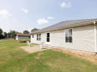 Foreclosed Home - 615 9TH ST, 47615