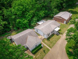Foreclosed Home - 601 PINE TREE DR, 47620
