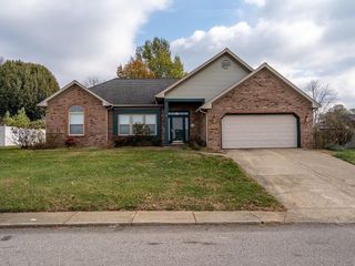 Foreclosed Home - 4056 COUNTRY PLACE DR, 47630