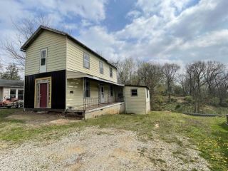 Foreclosed Home - 313 S 3RD ST, 47635