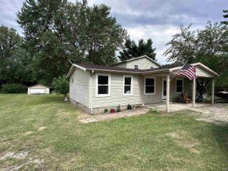 Foreclosed Home - 1706 N ORCHARD RD, 47635
