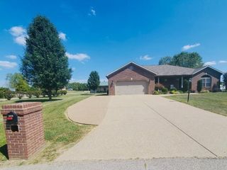 Foreclosed Home - 2501 OAKVIEW CT, 47638