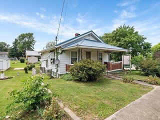 Foreclosed Home - 201 S CENTER ST, 47649
