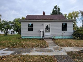 Foreclosed Home - 628 W EMERSON ST, 47670