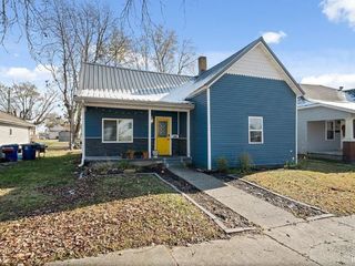 Foreclosed Home - 820 S STORMONT ST, 47670