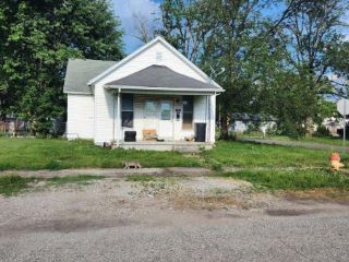 Foreclosed Home - 730 S STORMONT ST, 47670