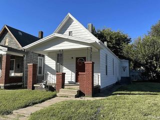 Foreclosed Home - 917 W FLORIDA ST, 47710