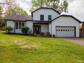 Foreclosed Home - 7811 GREENBRIAR DR, 47710