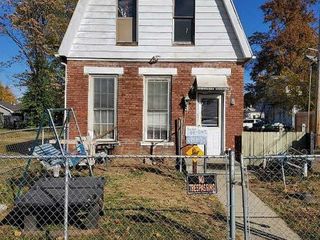 Foreclosed Home - 1011 W MICHIGAN ST, 47710