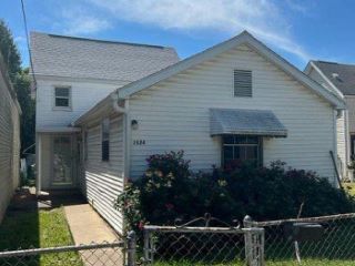 Foreclosed Home - 1124 SPRUCE ST, 47710