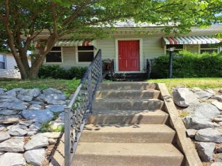 Foreclosed Home - 701 N KERTH AVE, 47711