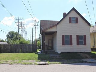 Foreclosed Home - 407 N MORTON AVE, 47711