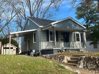 Foreclosed Home - 2120 E MICHIGAN ST, 47711