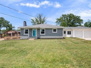 Foreclosed Home - 3312 E SCHMITT LN, 47711