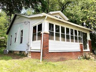 Foreclosed Home - 414 N BARKER AVE, 47712