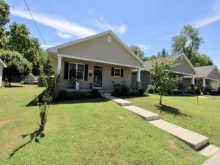 Foreclosed Home - 1710 S GOVERNOR ST, 47713