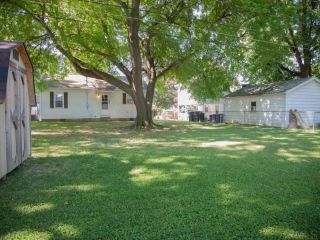 Foreclosed Home - 1718 SWEETSER AVE, 47714
