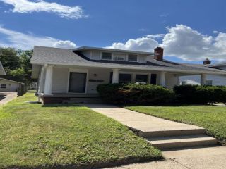 Foreclosed Home - 617 S RUNNYMEADE AVE, 47714